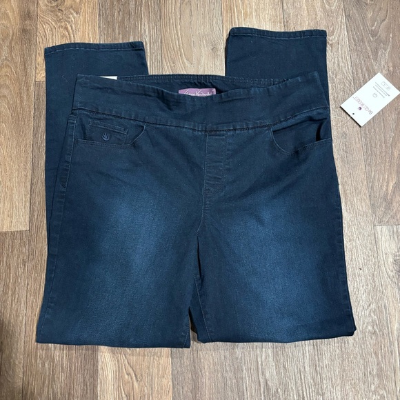 Gloria Vanderbilt Amanda Pull On Jeans Size 16 Average NWT - Picture 4 of 5